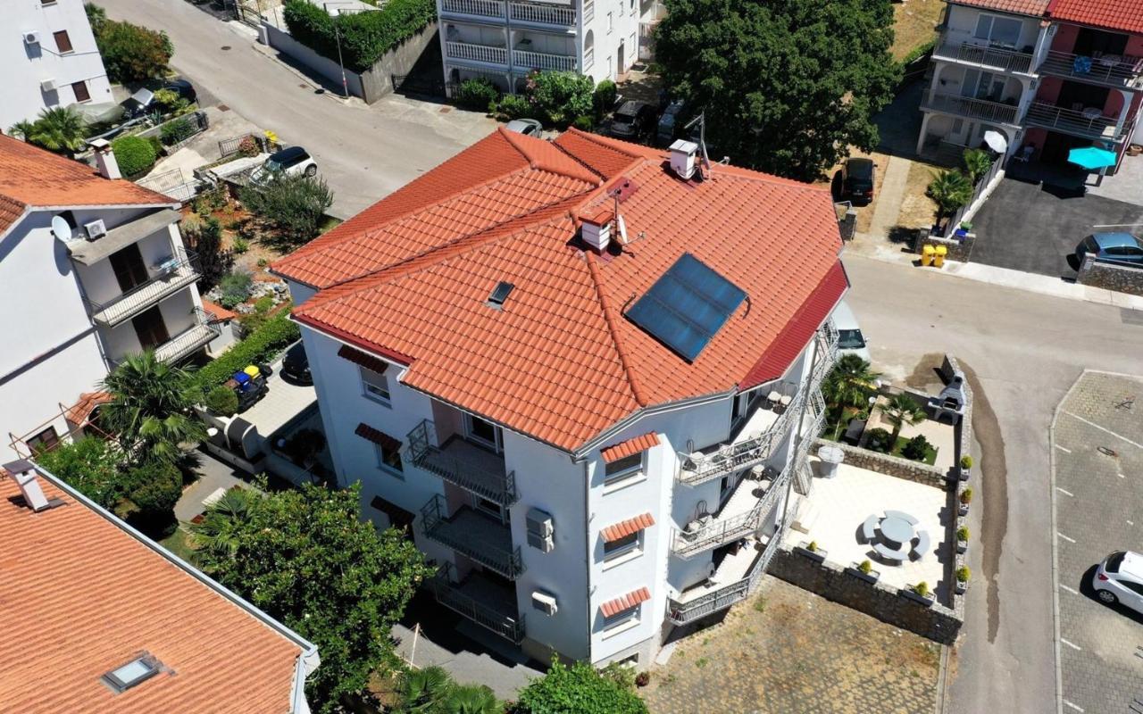 Apartments Mary Malinska Exterior foto